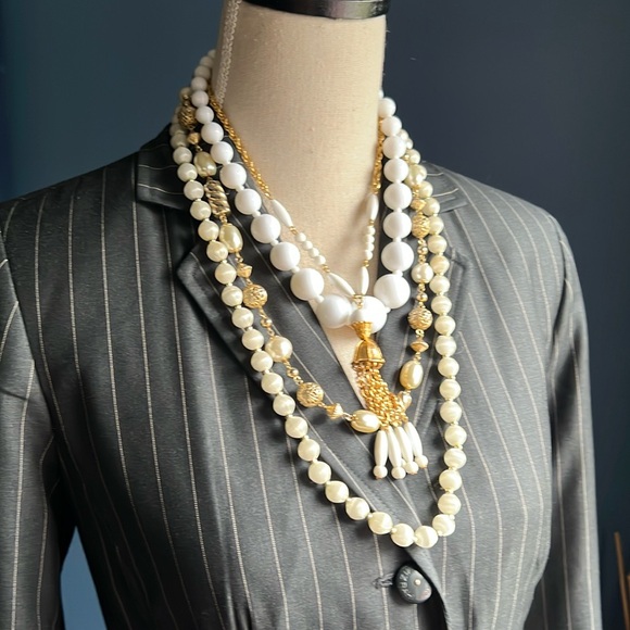 VTG | Costume Jewelry Necklace Bundle - Picture 14 of 14